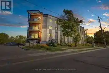 17 Centre Street Unit# 307, Orangeville, Ontario L9W7S6, 2 Bedrooms Bedrooms, ,3 BathroomsBathrooms,All Houses,For Sale,Centre,W12068756