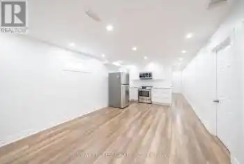 579 Roding Street Unit# Lower, Toronto (Downsview-Roding-CFB), Ontario M3M2A4, 2 Bedrooms Bedrooms, ,1 BathroomBathrooms,All Houses,For Rent,Roding,W12069401