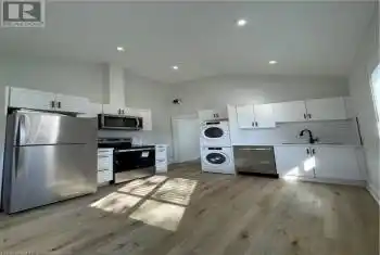 396 BARTON Street Unit# 4, Hamilton, Ontario L8L2Y3, 2 Bedrooms Bedrooms, ,2 BathroomsBathrooms,All Houses,For Rent,BARTON,40714721