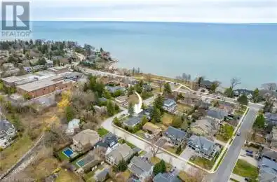 212 BROOKFIELD Avenue Burlington Ontario L7N1T8