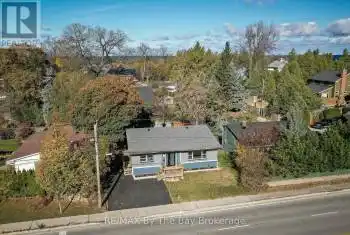 85 Huron Street, Collingwood, Ontario L9Y1C7, 3 Bedrooms Bedrooms, ,2 BathroomsBathrooms,All Houses,For Sale,Huron,S12069721