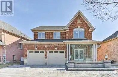 21 Donzi Lane Vaughan (Patterson) Ontario L6A0J3