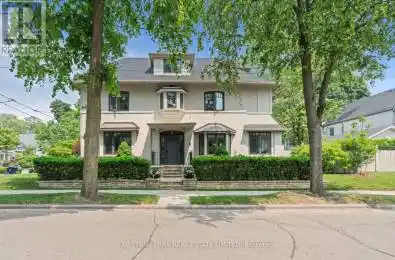 31 Oriole Gardens Toronto (Yonge-St. Clair) Ontario M4V1V8