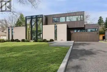 16 JOANNE Court, Ancaster, Ontario L9G1B1, 5 Bedrooms Bedrooms, ,6 BathroomsBathrooms,All Houses,For Sale,JOANNE,40707388