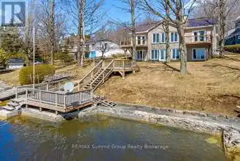 142 Lakeshore Boulevard, Grey Highlands, Ontario N0C1E0, 4 Bedrooms Bedrooms, ,2 BathroomsBathrooms,All Houses,For Sale,Lakeshore,X12069981