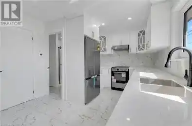581 LANCASTER Street Unit# 2 Kitchener Ontario N2K1M5