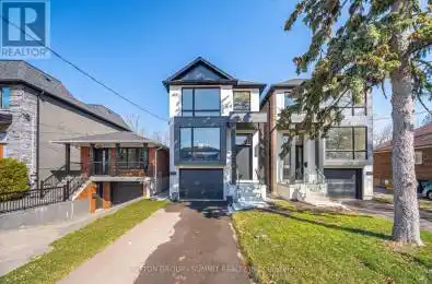 62 Ash Crescent Toronto (Long Branch) Ontario M8W1E6