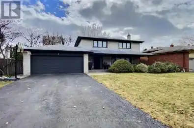 37 CHERRY POST Crescent Toronto (Markland Wood) Ontario M9C2J9