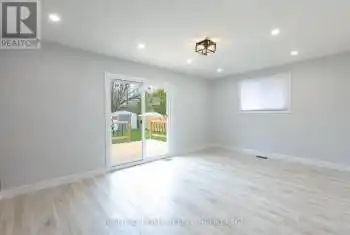 1315 Pinegrove Road, Oakville (1020 - WO West), Ontario L6L2X2, 6 Bedrooms Bedrooms, ,2 BathroomsBathrooms,All Houses,For Sale,Pinegrove,W12070962