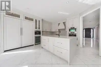 589 Glen Park Avenue Toronto (Yorkdale-Glen Park) Ontario M6B2G4
