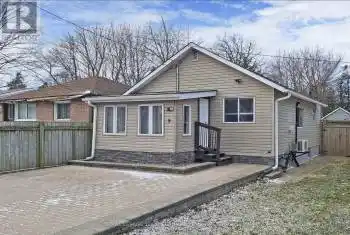 8 Hardwood Drive, Georgina (Sutton & Jackson's Point), Ontario L0E1L0, 2 Bedrooms Bedrooms, ,1 BathroomBathrooms,All Houses,For Sale,Hardwood,N12071475