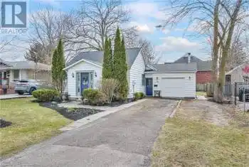 124 MARY Street, Niagara-on-the-Lake, Ontario L0S1J0, 2 Bedrooms Bedrooms, ,1 BathroomBathrooms,All Houses,For Sale,MARY,40715143