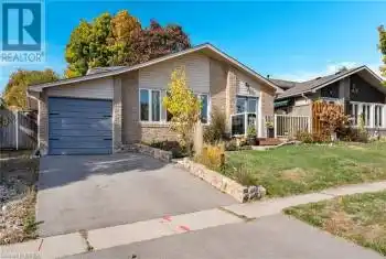 20 COLUMBINE Crescent, Paris, Ontario N3L3K9, 3 Bedrooms Bedrooms, ,2 BathroomsBathrooms,All Houses,For Sale,COLUMBINE,40715163
