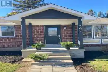 367 Colville Boulevard, London South (South B), Ontario N6K2J4, 4 Bedrooms Bedrooms, ,2 BathroomsBathrooms,All Houses,For Rent,Colville,X12071957