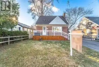 62 McCaul Street, Brampton (Brampton North), Ontario L6V1J3, 3 Bedrooms Bedrooms, ,3 BathroomsBathrooms,All Houses,For Sale,McCaul,W12071541
