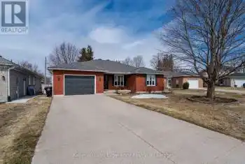 18 Archer Crescent, Springwater (Elmvale), Ontario L0L1P0, 4 Bedrooms Bedrooms, ,3 BathroomsBathrooms,All Houses,For Sale,Archer,S12071457