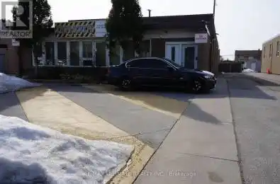 40 Rivalda Road Toronto (Humbermede) Ontario M9M2M3