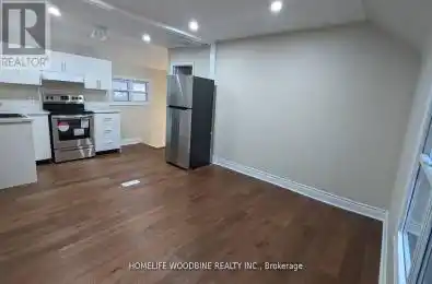 1468 Dundas Crescent Mississauga (Erindale) Ontario L5C1E9