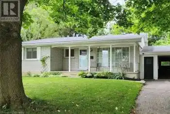 101 GREENHILL Drive, Peterborough, Ontario K9J6E2, 4 Bedrooms Bedrooms, ,2 BathroomsBathrooms,All Houses,For Sale,GREENHILL,40715356