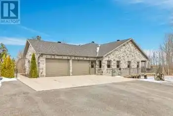3280 Burnstown Road, Horton, Ontario K7V3Z9, 2 Bedrooms Bedrooms, ,2 BathroomsBathrooms,All Houses,For Sale,Burnstown,X12072450