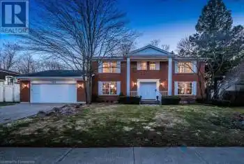304 CARSON Drive, Kitchener, Ontario N2B2W2, 6 Bedrooms Bedrooms, ,4 BathroomsBathrooms,All Houses,For Sale,CARSON,40711445
