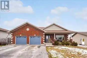 675 Albert Street, Wellington North (Mount Forest), Ontario N0G2L2, 3 Bedrooms Bedrooms, ,4 BathroomsBathrooms,All Houses,For Sale,Albert,X12071902