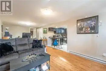 17 PARKLANDS Drive Unit# 2, Hamilton, Ontario L8K4W8, 1 Bedroom Bedrooms, ,1 BathroomBathrooms,All Houses,For Rent,PARKLANDS,40715304