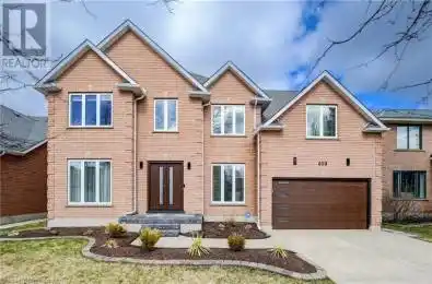 610 STONEBURY Crescent Waterloo Ontario N2K3R1