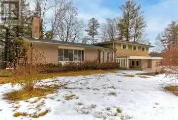 5 Hillside Drive, Tillsonburg, Ontario N4G2E4, 4 Bedrooms Bedrooms, ,3 BathroomsBathrooms,All Houses,For Sale,Hillside,X12072802