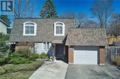 463 LOLITA Gardens Mississauga Ontario L5A2A8