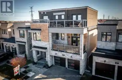27 Larkin Lane Clarington (Bowmanville) Ontario L1C4A7