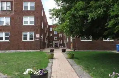 1544 KING Street Unit# 302 Hamilton Ontario L8K1S9