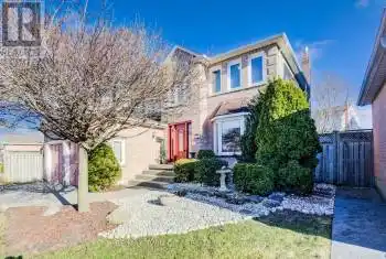 25 Lynnvalley Crescent, Kitchener, Ontario N2N3A8, 5 Bedrooms Bedrooms, ,4 BathroomsBathrooms,All Houses,For Sale,Lynnvalley,X12072830