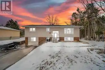 8740 12 Highway Unit# 8740, Oro-Medonte, Ontario L3V6H2, 5 Bedrooms Bedrooms, ,2 BathroomsBathrooms,All Houses,For Sale,12 Highway,S12072986