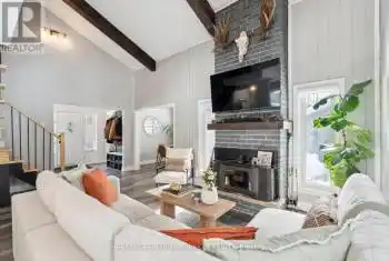 22 Slalom Drive, Oro-Medonte, Ontario L0K1N0, 3 Bedrooms Bedrooms, ,2 BathroomsBathrooms,All Houses,For Sale,Slalom,S12073045