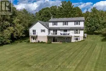 12510 Loyalist Parkway, Prince Edward County (Hallowell Ward), Ontario K0K2T0, 5 Bedrooms Bedrooms, ,4 BathroomsBathrooms,All Houses,For Sale,Loyalist,X12071816