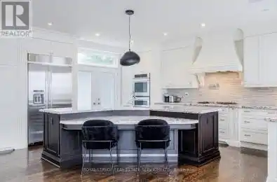 21A Roycrest Avenue Toronto (Lansing-Westgate) Ontario M2N1R1
