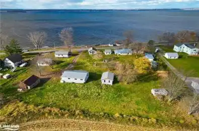 388 BIG ISLAND Road Prince Edward County Ontario K0K 1W0