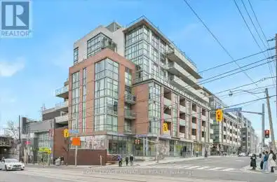 2 Gladstone Avenue Unit# PH803 Toronto (Little Portugal) Ontario M6J0B
