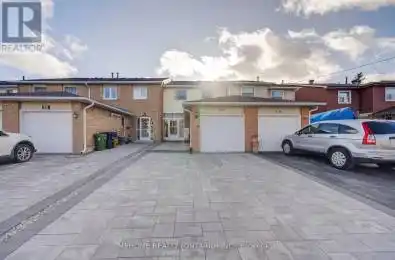 68 Copperwood Square Toronto (Milliken) Ontario M1V2C1