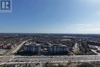 11121 Yonge Street Unit# 213, Richmond Hill (Devonsleigh), Ontario L4C0S7, 3 Bedrooms Bedrooms, ,3 BathroomsBathrooms,Condo,For Sale,Yonge,N12073604