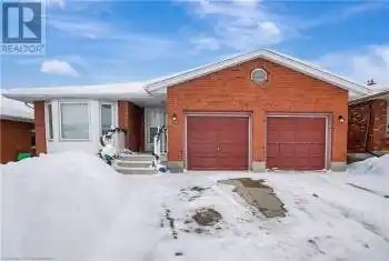 562 CHAMPLAIN Boulevard, Cambridge, Ontario N1R7V2, 4 Bedrooms Bedrooms, ,1 BathroomBathrooms,All Houses,For Sale,CHAMPLAIN,40699483