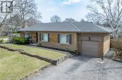 4340 SPRUCE Avenue Burlington Ontario L7L1L5