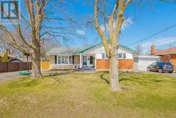 9 Bessborough Drive, St. Catharines (441 - Bunting/Linwell), Ontario L2M3G3, 6 Bedrooms Bedrooms, ,3 BathroomsBathrooms,All Houses,For Sale,Bessborough,X12073785