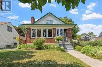208 NORTH Street Fort Erie (332 - Central) Ontario L2A3R8