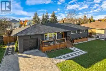 15 Andres Street, Niagara-on-the-Lake (108 - Virgil), Ontario L0S1J0, 5 Bedrooms Bedrooms, ,3 BathroomsBathrooms,All Houses,For Sale,Andres,X11985478