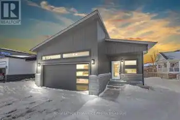 149 MCDONOUGH Crescent, Loyalist (Amherstview), Ontario K7N0B3, 2 Bedrooms Bedrooms, ,2 BathroomsBathrooms,All Houses,For Sale,MCDONOUGH,X9411158