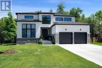 107 TEKIAH Road, Blue Mountains, Ontario N0H1J0, 6 Bedrooms Bedrooms, ,4 BathroomsBathrooms,All Houses,For Sale,TEKIAH,X11920018