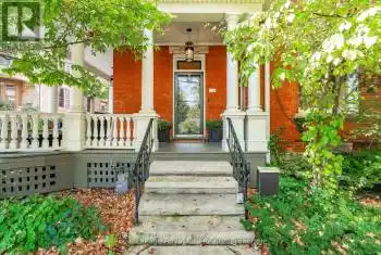 138 DUBLIN Street, Guelph (Downtown), Ontario N1H4N7, 4 Bedrooms Bedrooms, ,2 BathroomsBathrooms,All Houses,For Sale,DUBLIN,X11975770