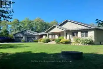 40 Pine Forest Drive, South Bruce Peninsula, Ontario N0H2G0, 6 Bedrooms Bedrooms, ,3 BathroomsBathrooms,All Houses,For Sale,Pine Forest,X11958309